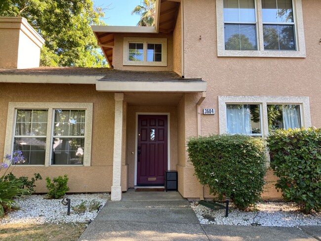 Primary Photo - Spacious 3 Bedroom Home available in South...