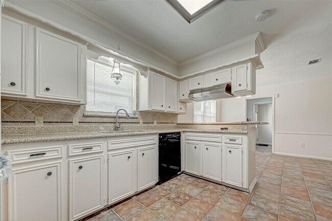 Building Photo - 5507 Enchanted Timbers Dr