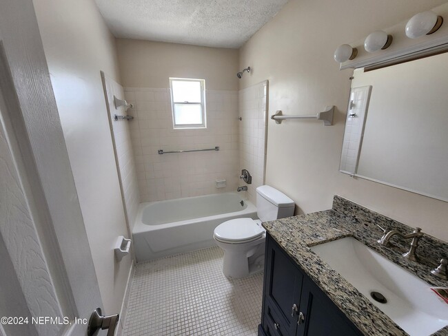 Building Photo - 4390 Herschel St
