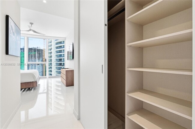 Building Photo - 300 Biscayne Blvd Way