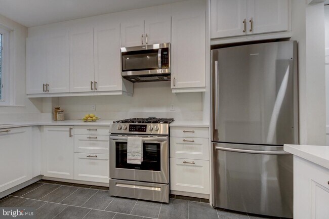 Building Photo - 1518 44th St NW