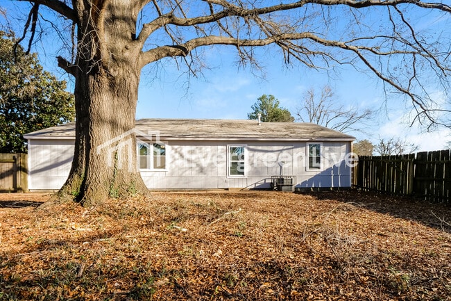 Building Photo - 3823 Barberry St