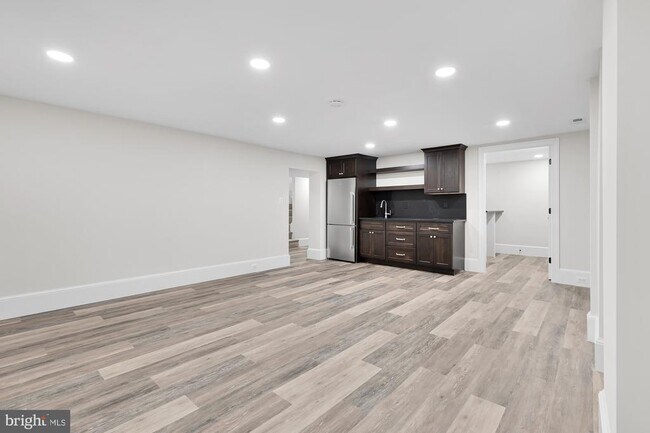 Building Photo - 4201 Bradley Ln