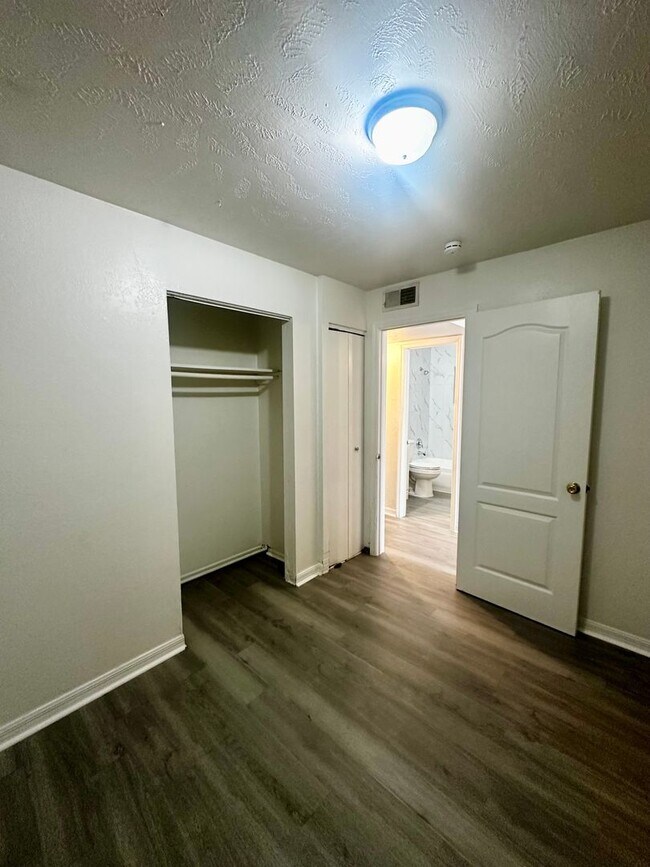 Building Photo - 5527 Bryson Dr