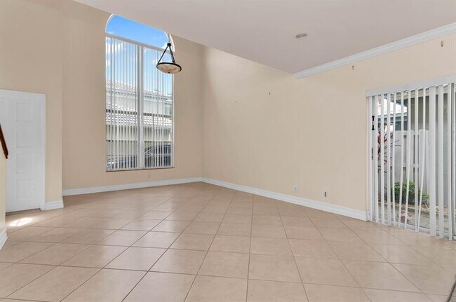Building Photo - 5486 NW 44th Way