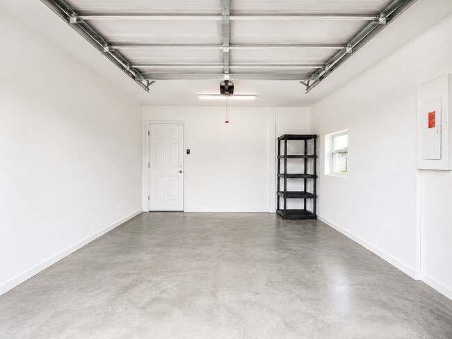 Building Photo - 326 Colonade Ct