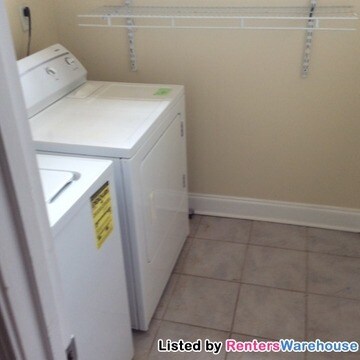 Building Photo - 67 Little St SE