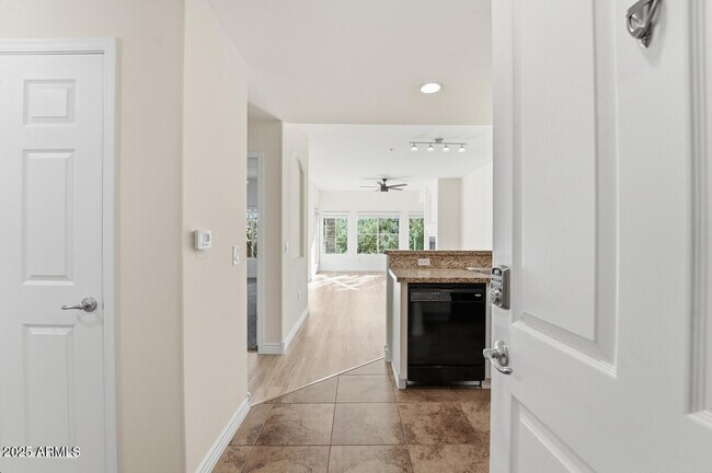 Building Photo - 5350 E Deer Valley Dr