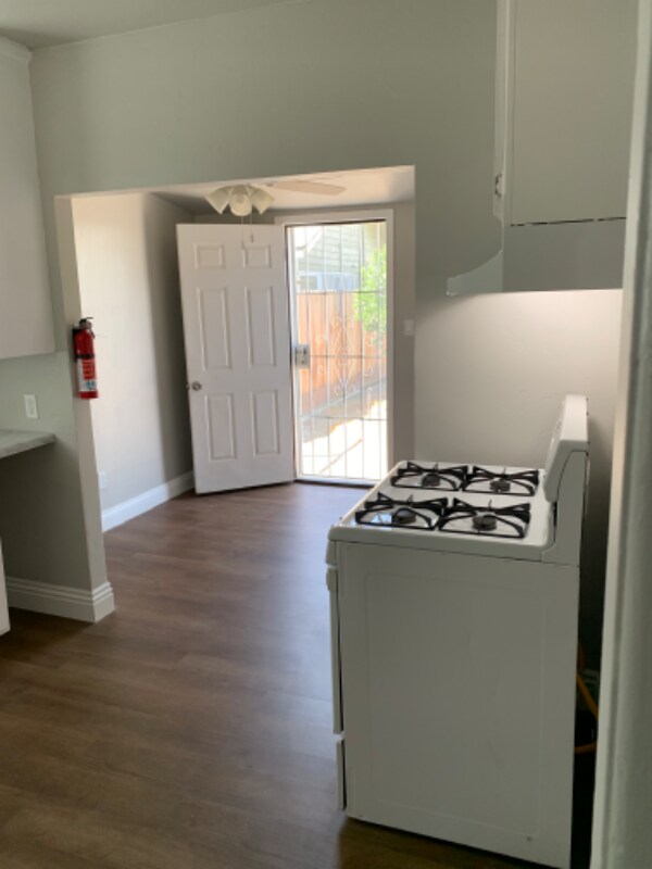 Building Photo - 176 N F St