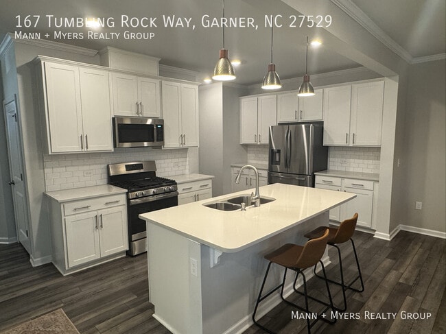 Building Photo - 167 Tumbling Rock Wy