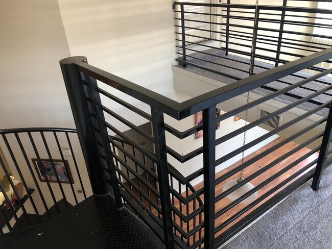 Building Photo - East Village Downtown 2BR / 2BA with LOFT ...