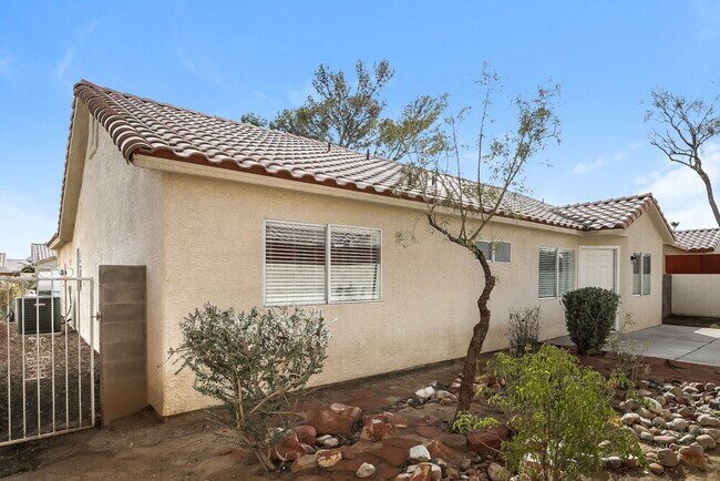 Building Photo - 3742 St Peter Ct