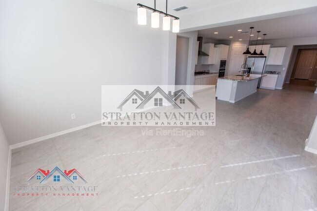 Building Photo - 17625 W Pasadena Ave