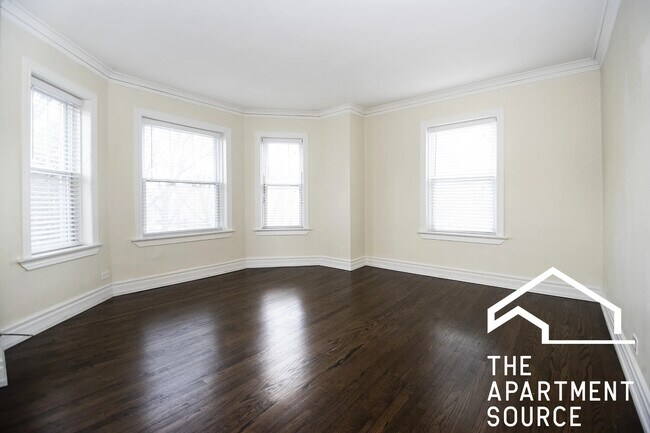 Building Photo - 3703 N Hoyne Ave