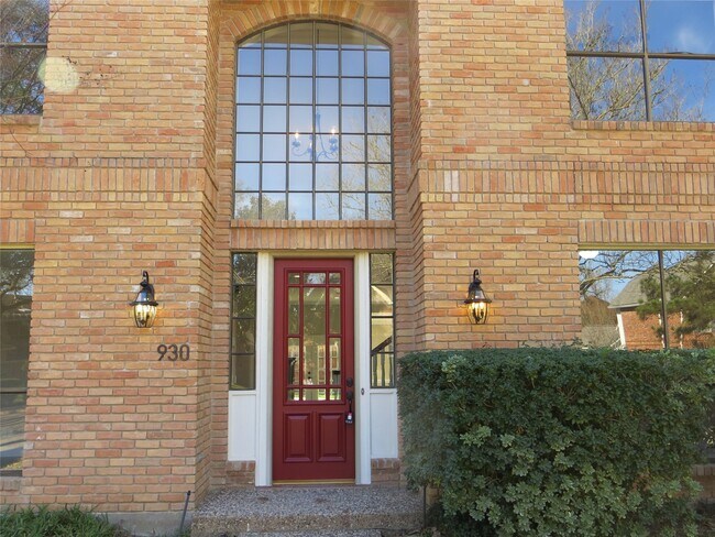 Primary Photo - 930 Caswell Ct