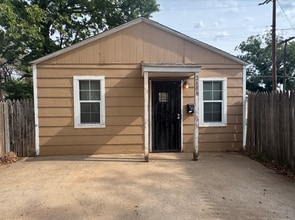 Building Photo - 1-Bedroom Home Close to Texas Tech!