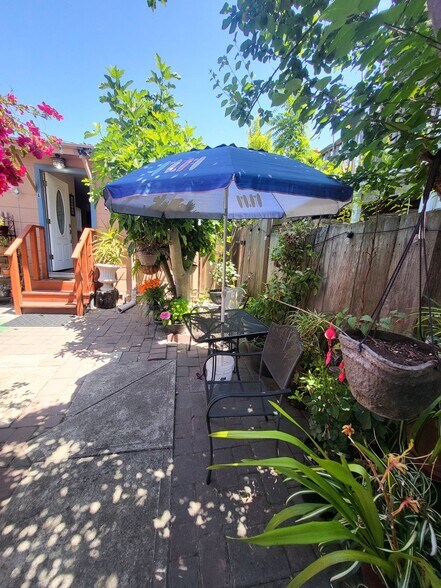 Primary Photo - 3023 Ellis St