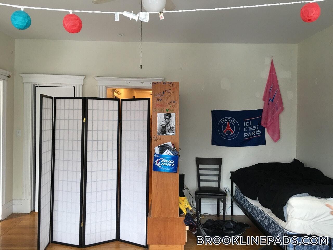 Building Photo - 22 Euston St