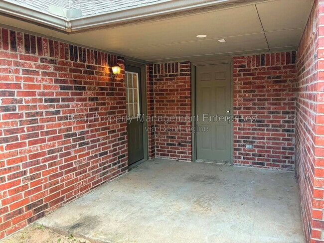Building Photo - 4713 Castle Bay Cove