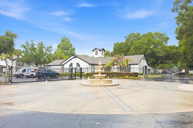 Building Photo - 1612 Columbia Arms Cir