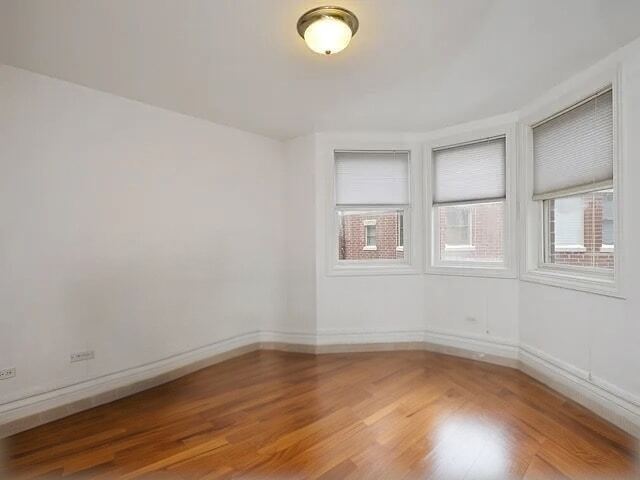 Building Photo - 5127 N Damen Ave
