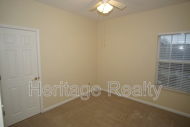 Building Photo - 2419 Glen Meadow Rd