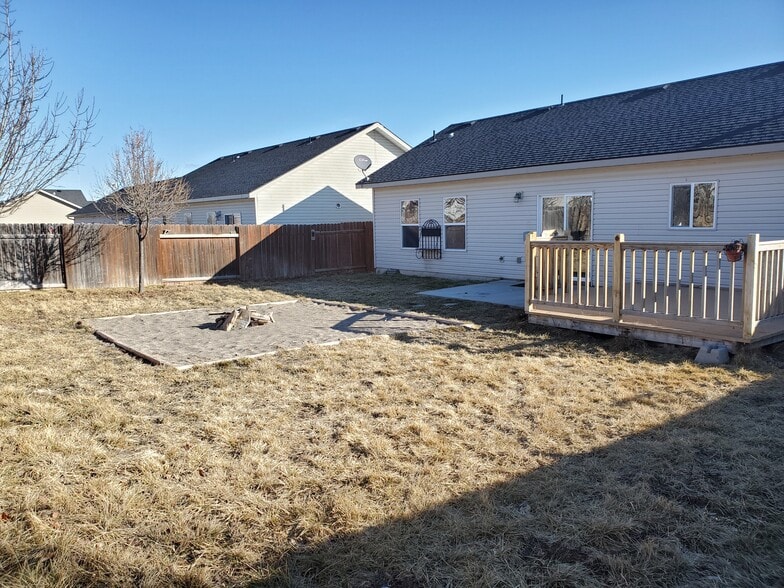 Backyard - 776 Parkwood Dr