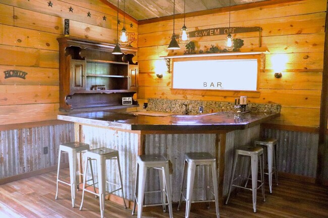 Building Photo - 8625 Grassbur Rd