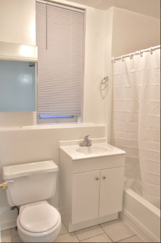 Building Photo - 2309 Bellevue Ave