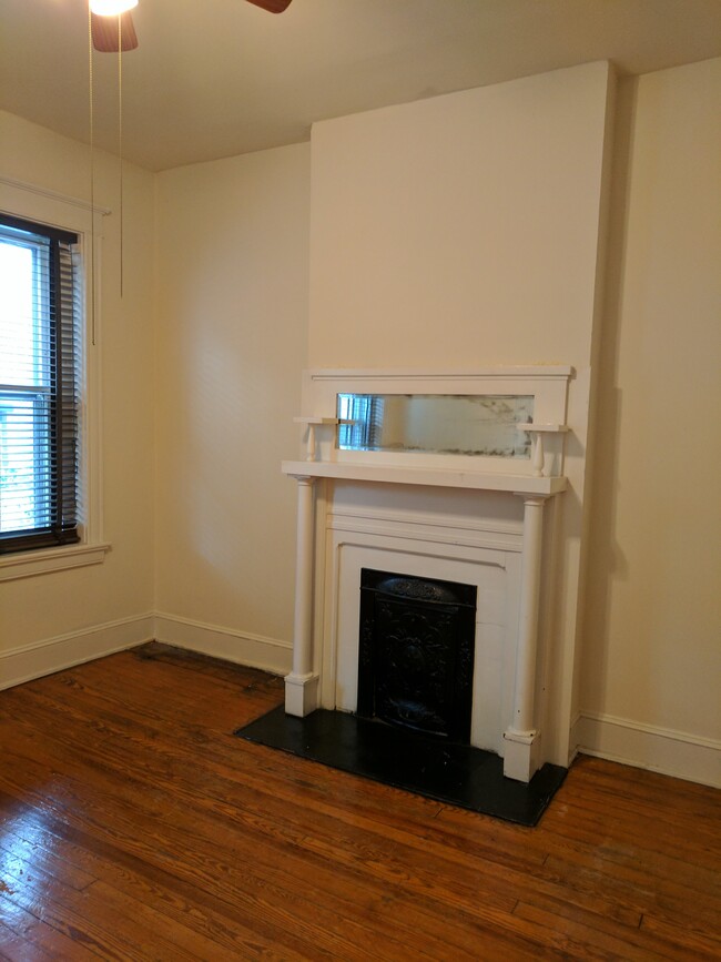 Spacious Bedroom - 205 N Mulberry St