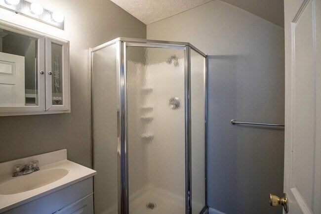 Building Photo - 803/805 N 7th St