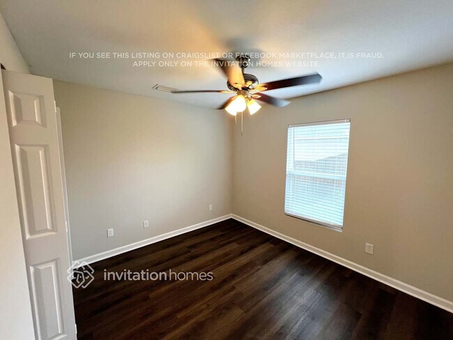 Building Photo - 841 SW Kappa Ave