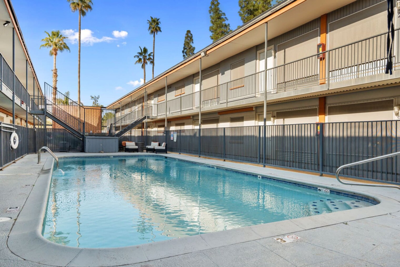 Building Photo - 1741 S Mill Ave