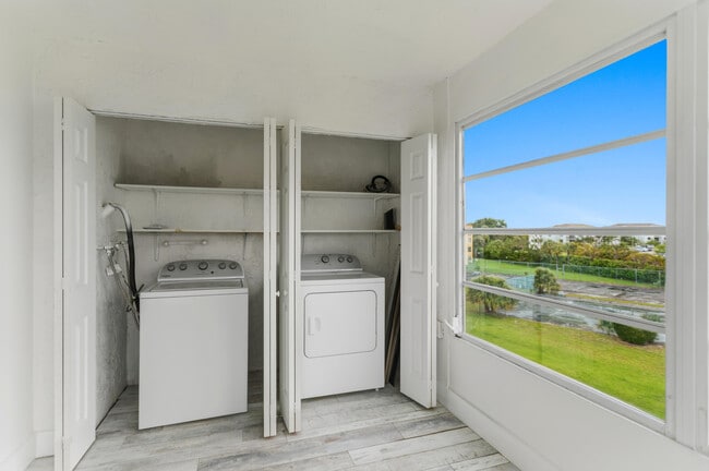 Building Photo - 9233 SW 8th St