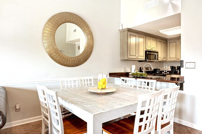 Building Photo - 149 Durango Rd