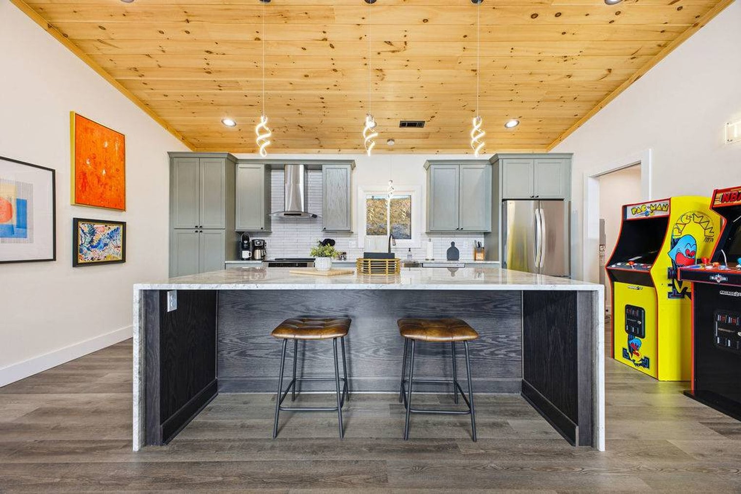 Building Photo - 268 Everett St