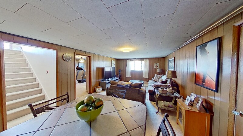 Building Photo - 4030 S Fox St