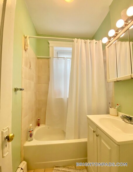 Building Photo - 9 Colborne Rd