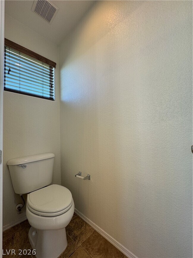 Building Photo - 1030 E Eldorado Ln