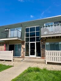 Building Photo - 10037 Walnut Terrace