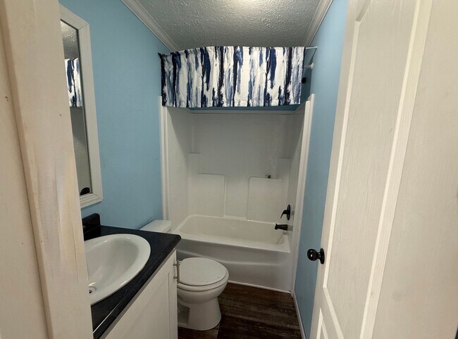 Building Photo - Cute 3bed/2 bath mobile home in Country View Mobile Home Park