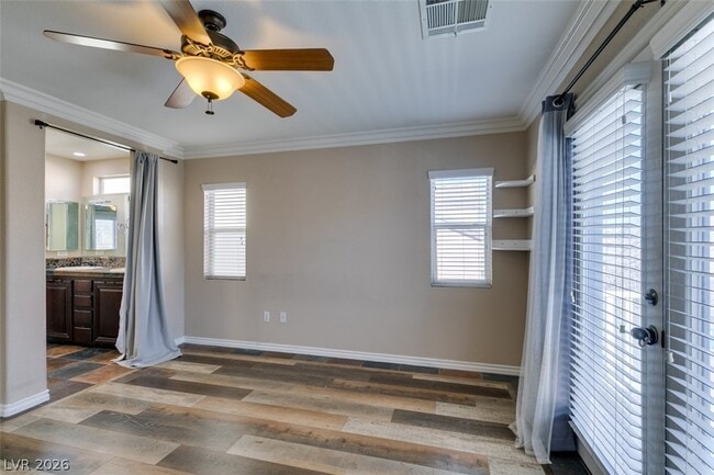 Building Photo - 8233 Shaded Arbors St