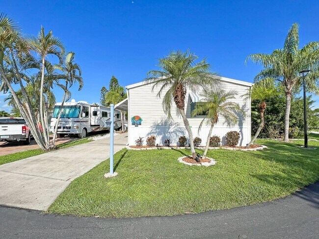 Building Photo - 860 Arapaho Trail