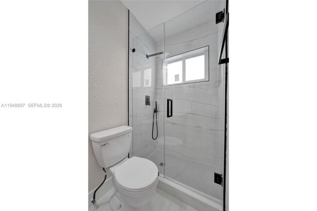 Building Photo - 21021 NE 13th Pl