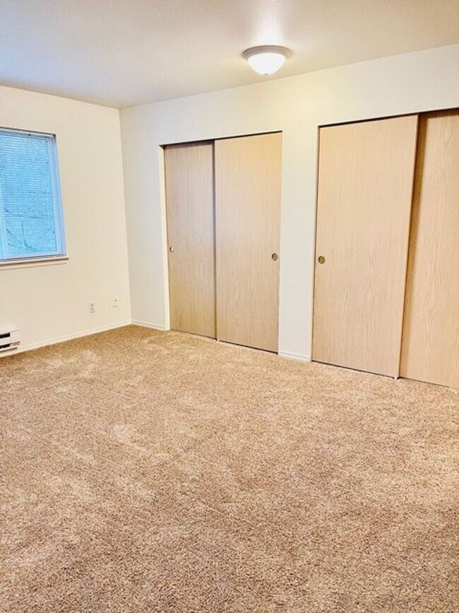 Building Photo - Beautiful 2 Bath Condo for Rent in the Hea...