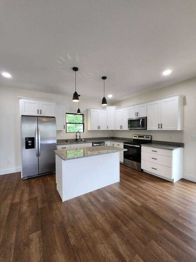 Building Photo - Swannanoa Rental