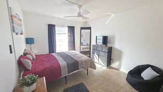 Building Photo - 414 Banana Cay Dr