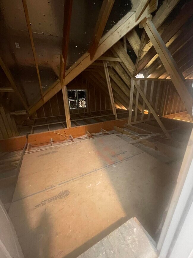 Building Photo - 2342 Laurens St