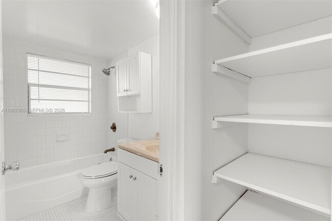 Building Photo - 7777 SW 86th St