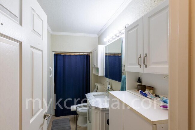 Building Photo - 4703 Alhambra St